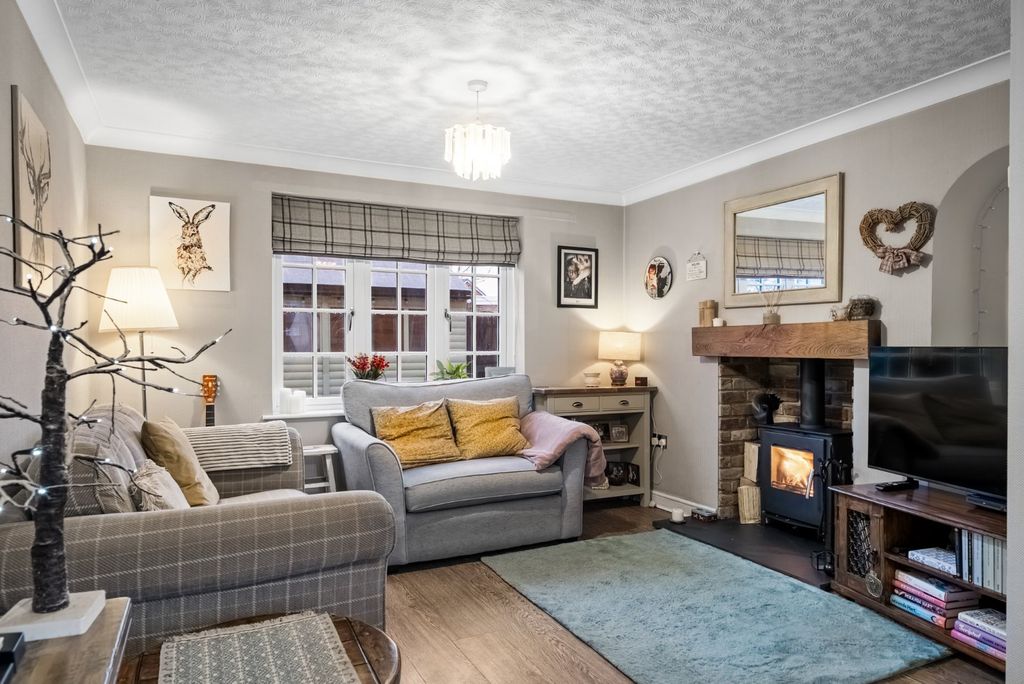 Property photo 2 of 18 Picture No. 16