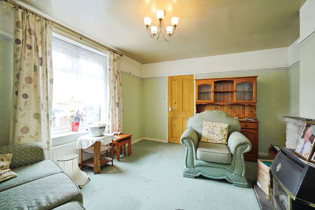 Property photo 3 of 17 Pbox-Img.Jpg