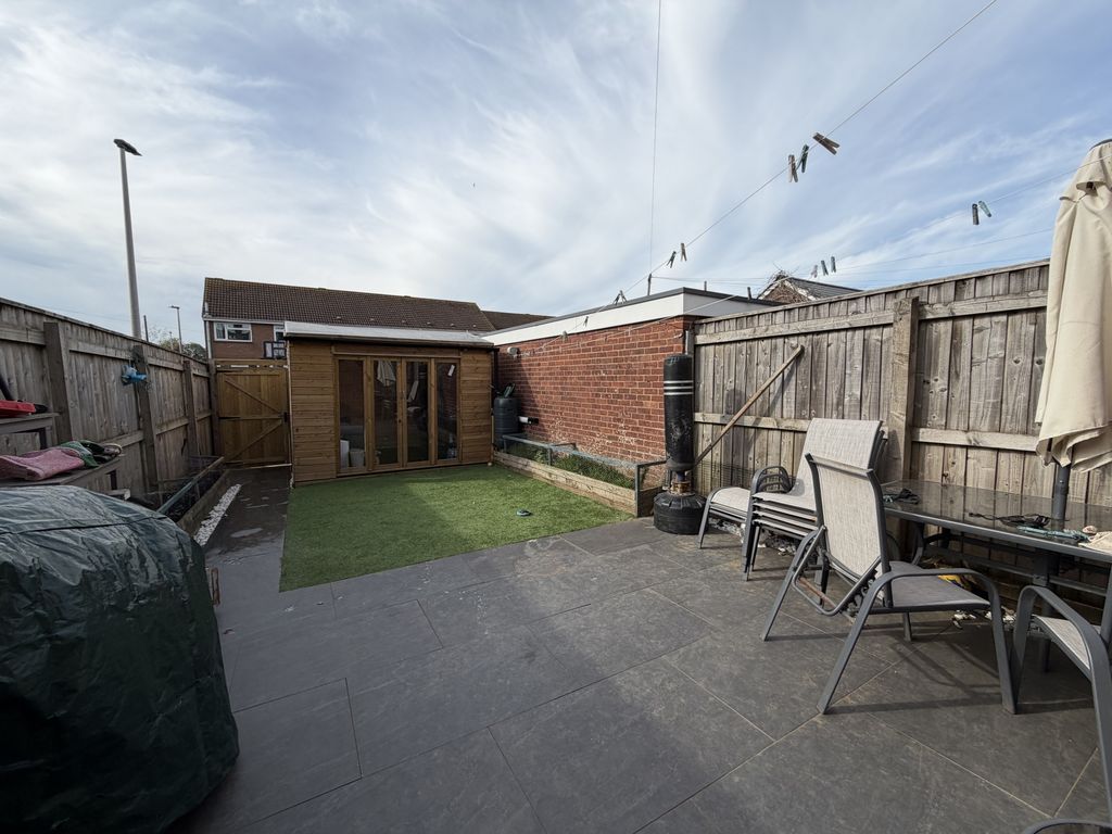 Property photo 1 of 16 Photo 13