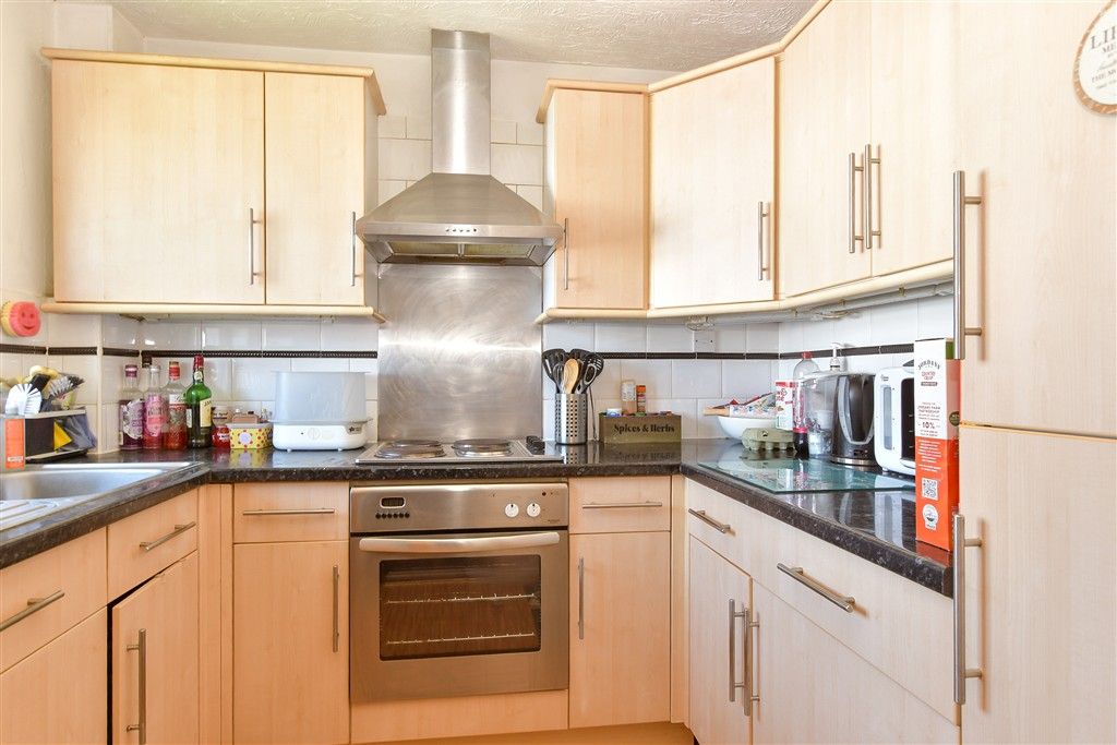 Property photo 2 of 8 Kitchen