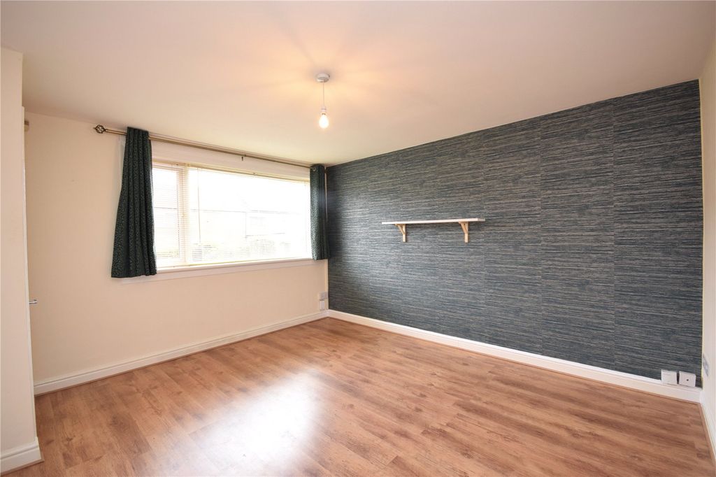 Property photo 2 of 12 Picture 2