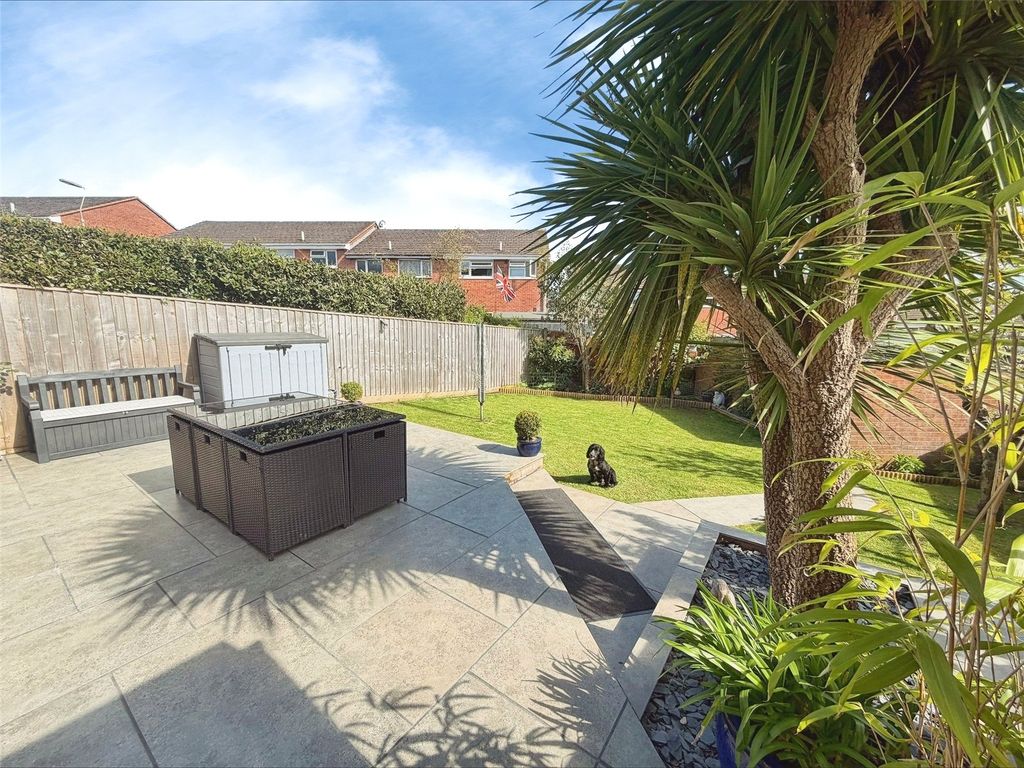 Property photo 2 of 22 Garden