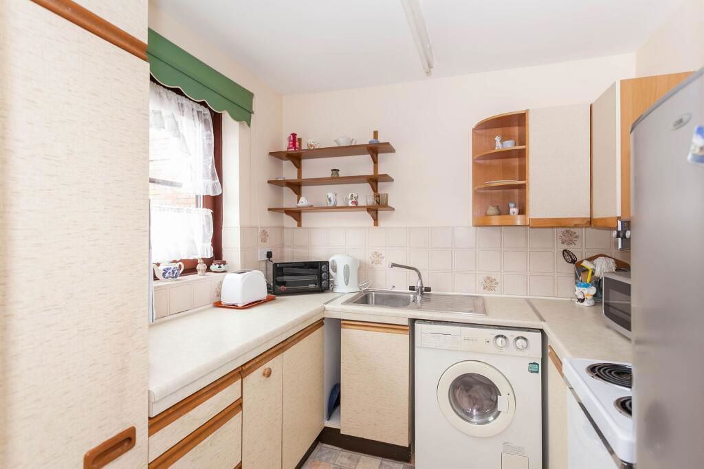 Property photo 2 of 8