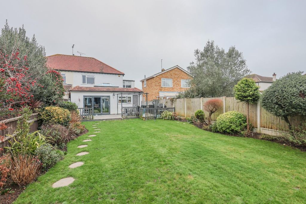 Property photo 3 of 36