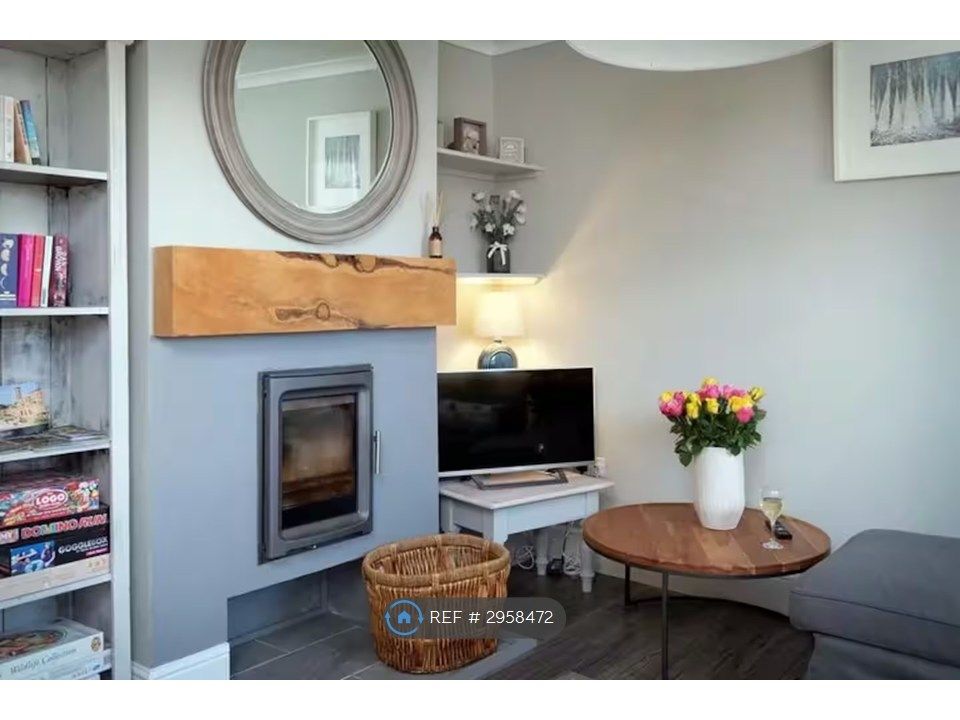 Property photo 3 of 33