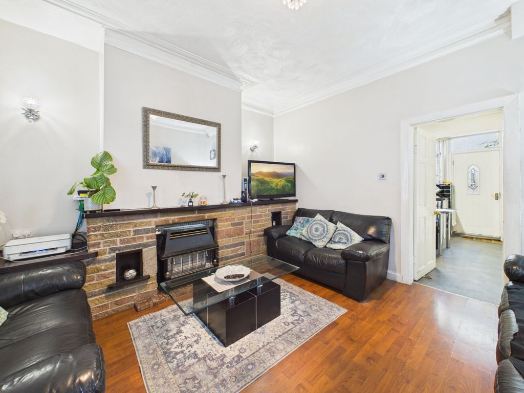 Property photo 2 of 13 Picture No. 16