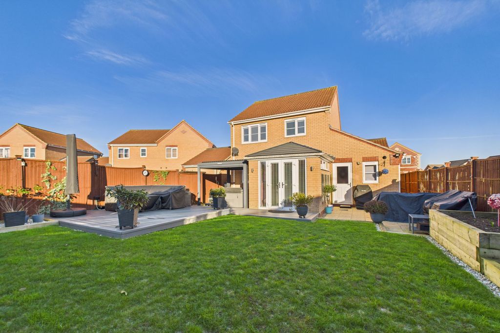 Property photo 2 of 34