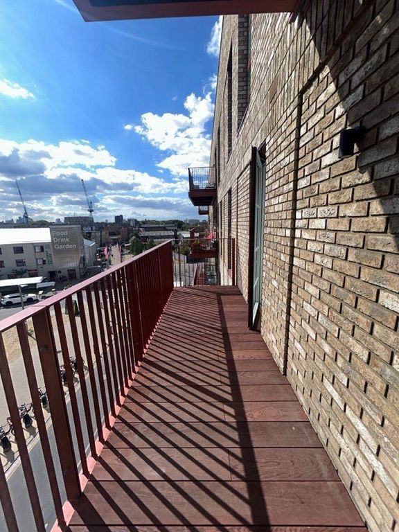 Property photo 3 of 15 34822080-F327-43F1-A71B-F2c803002c52.Jpg