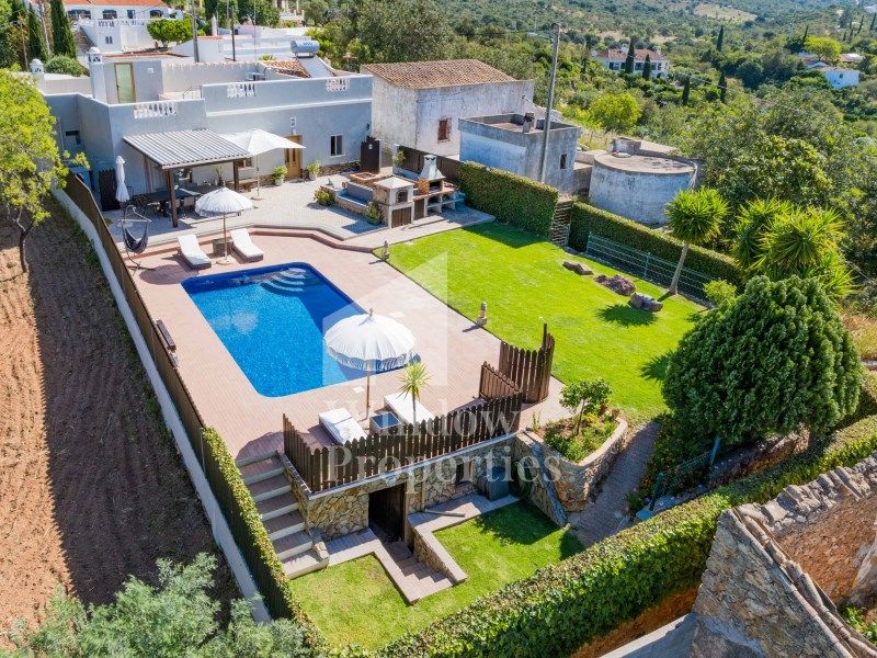 Property photo 2 of 56