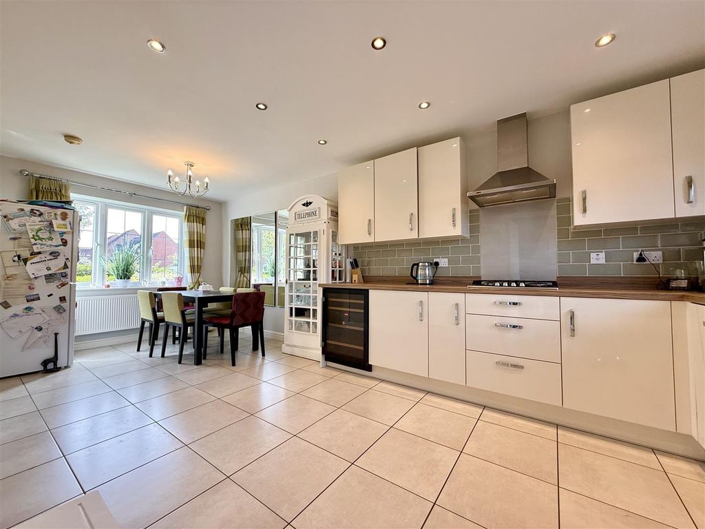 Property photo 2 of 28 2