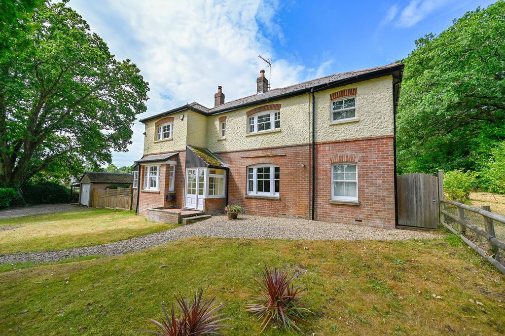 Property photo 1 of 25