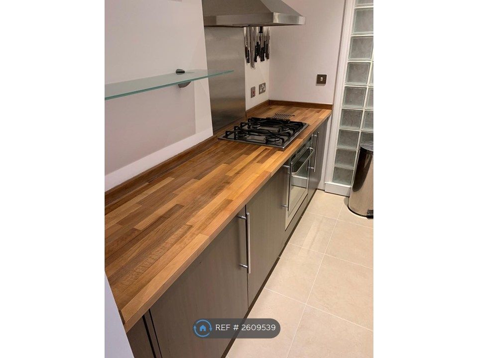 Property photo 3 of 5 Kitchen