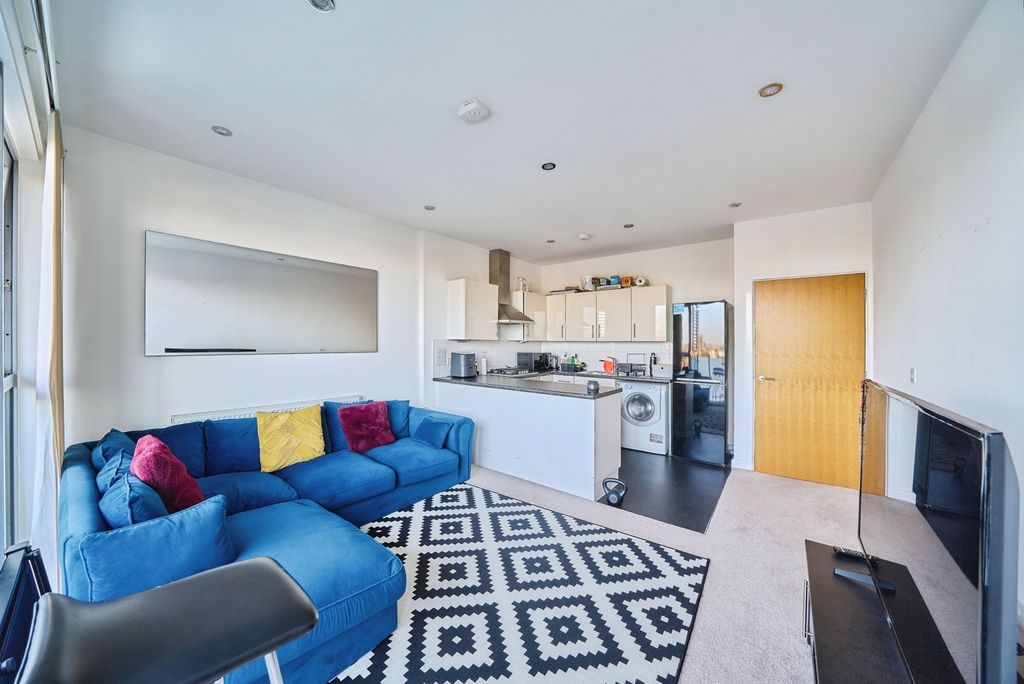 Property photo 2 of 20 Pbox-Img.Jpg