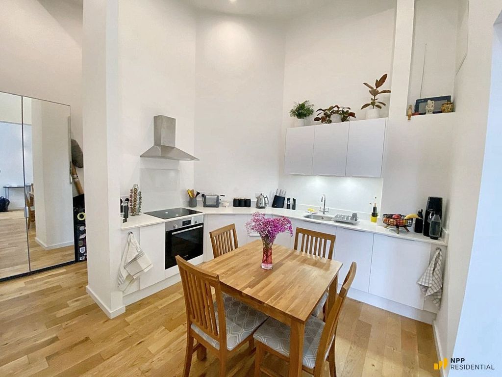 Property photo 3 of 27