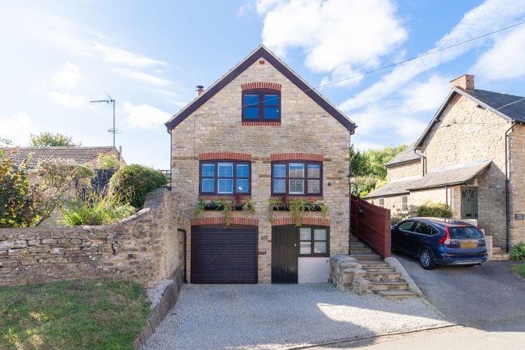 Property photo 1 of 14 203310