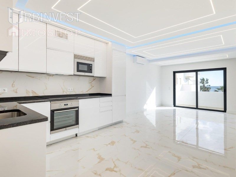 Property photo 2 of 40