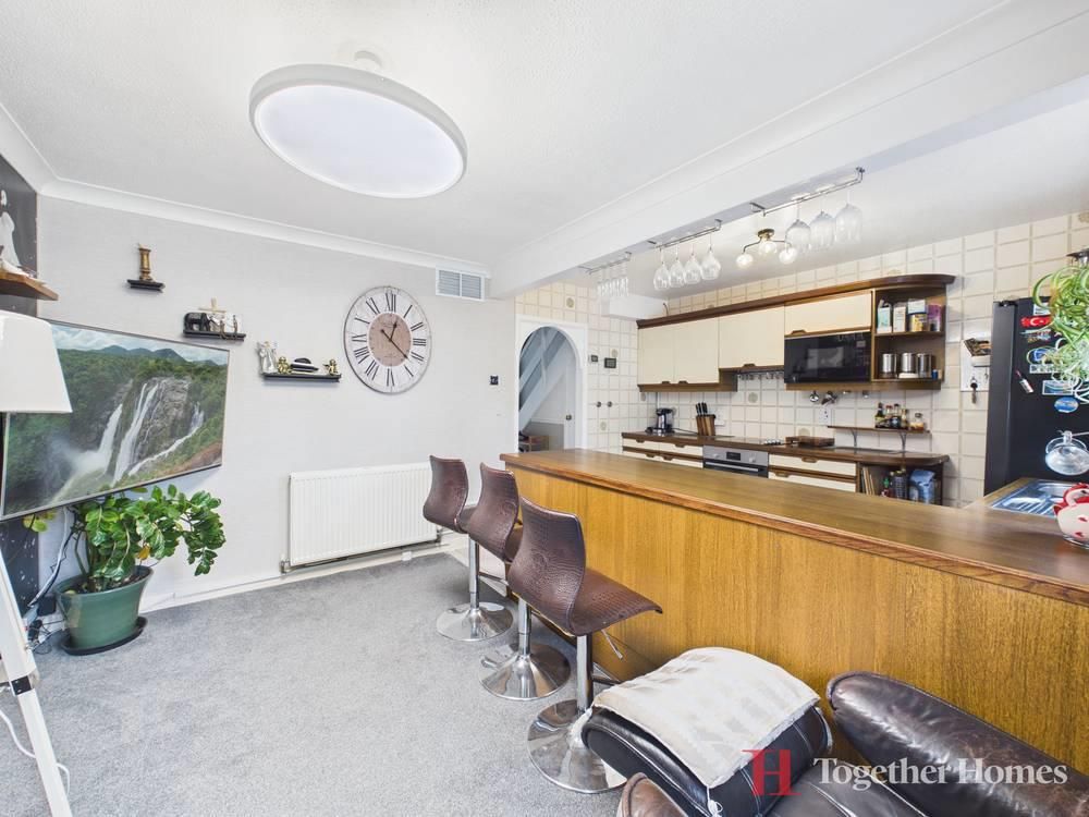 Property photo 3 of 16 Dining Room