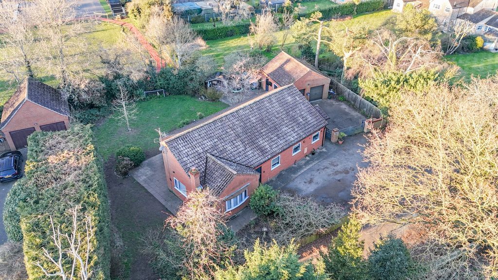 Property photo 2 of 37 3987353