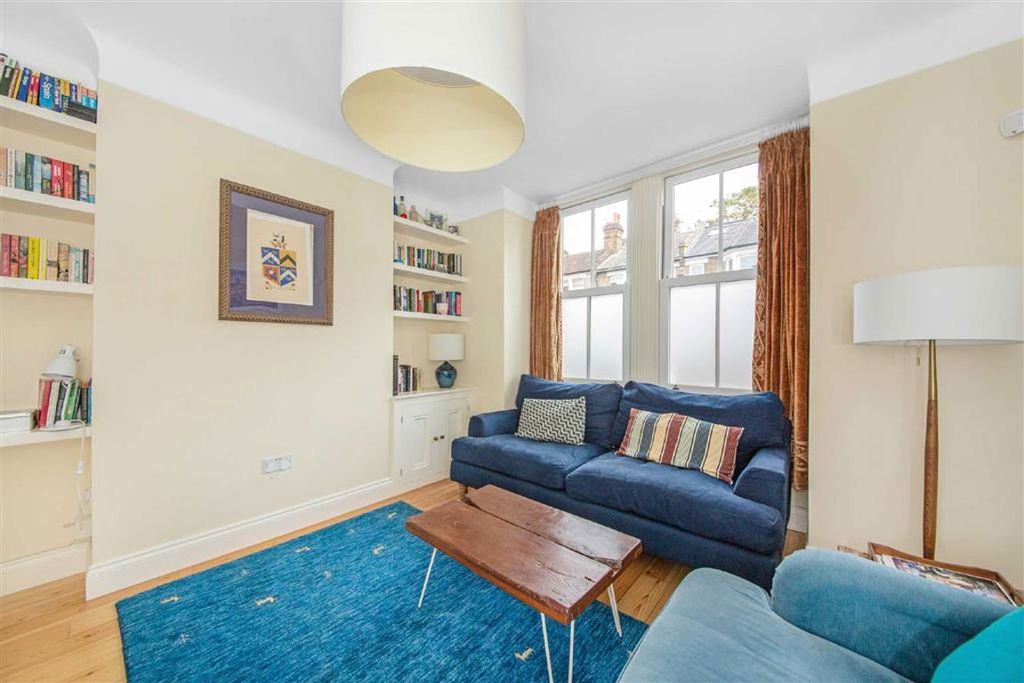 Property photo 2 of 11