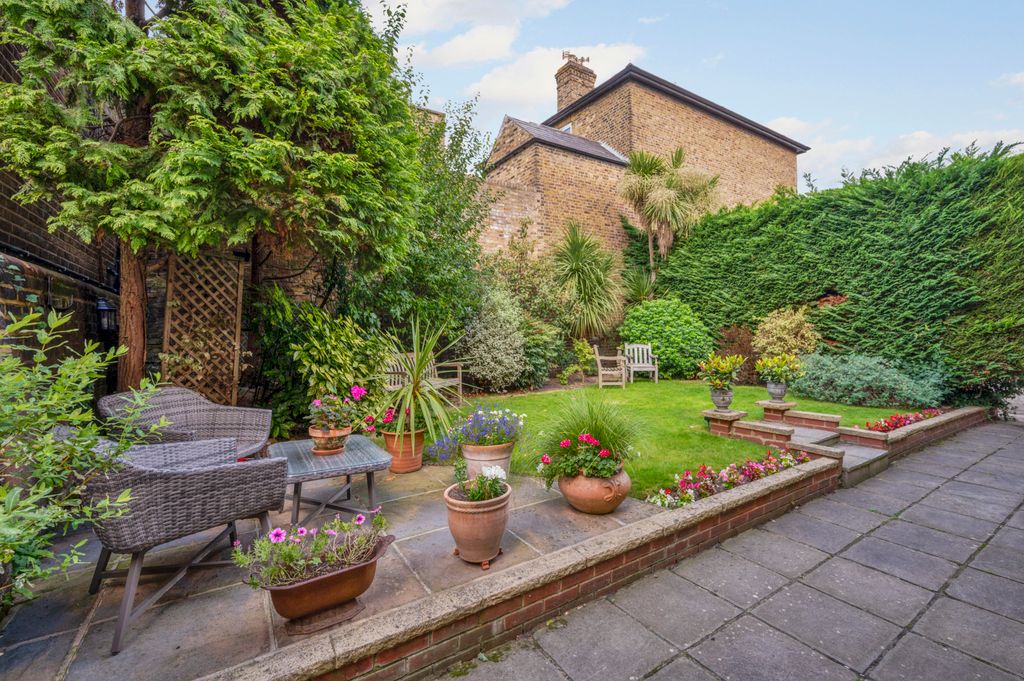 Property photo 2 of 27 Picture No. 03