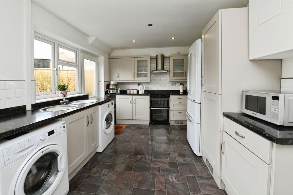 Property photo 2 of 12 Pbox-Img.Jpg