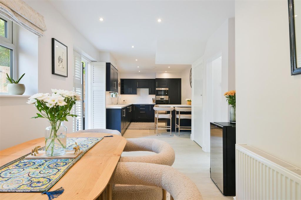 Property photo 3 of 14 Well Way,  -10.Jpg