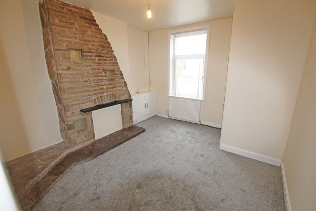 Property photo 2 of 6 2