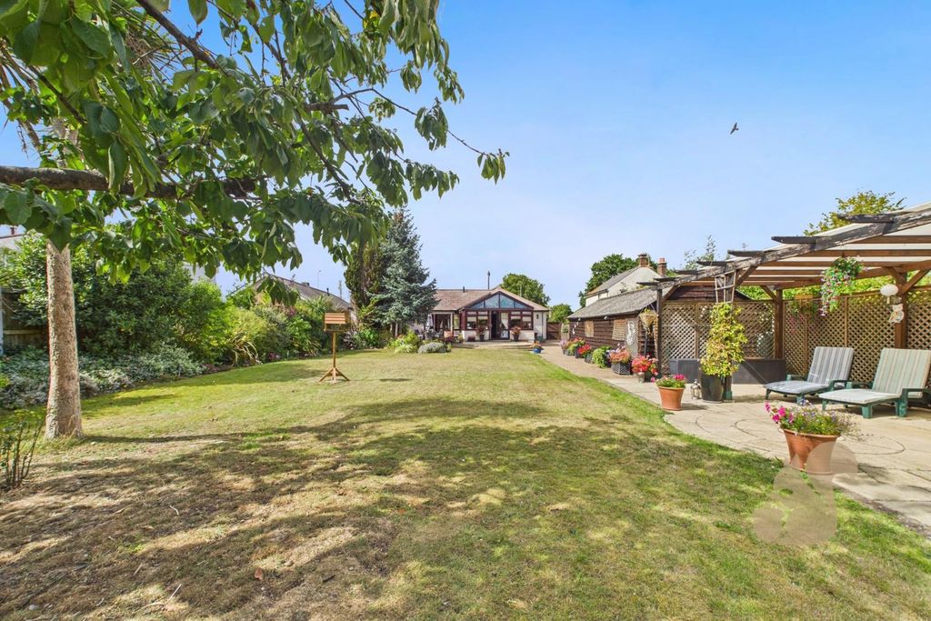 Property photo 2 of 29 Cam01659G0-Pr0577-Still036.Jpg