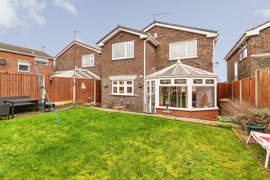 Property photo 2 of 18