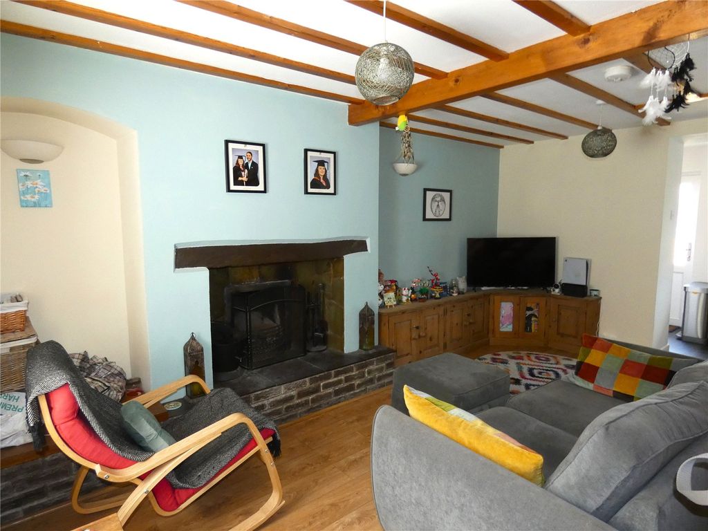 Property photo 3 of 14 Picture No. 06