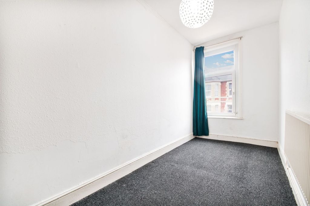 Property photo 3 of 8