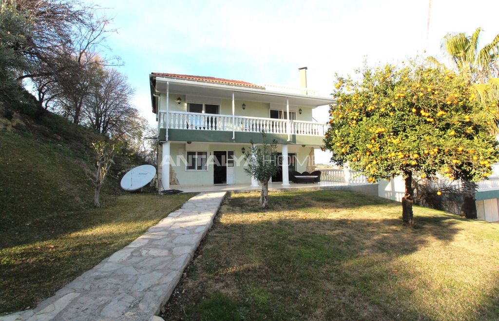 Property photo 2 of 45