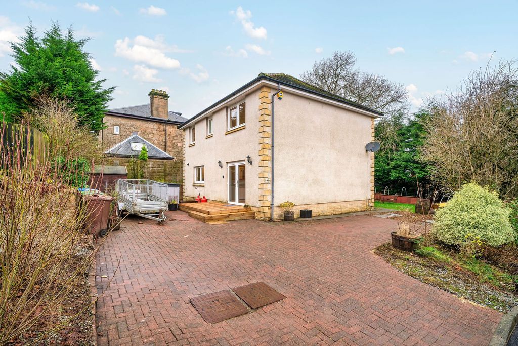 Property photo 2 of 38 Driveway