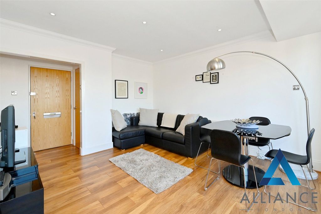 Property photo 3 of 14 Picture No. 07