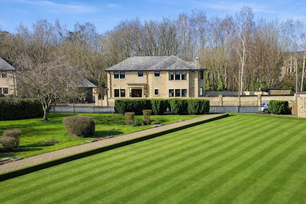 Property photo 1 of 29 Front External