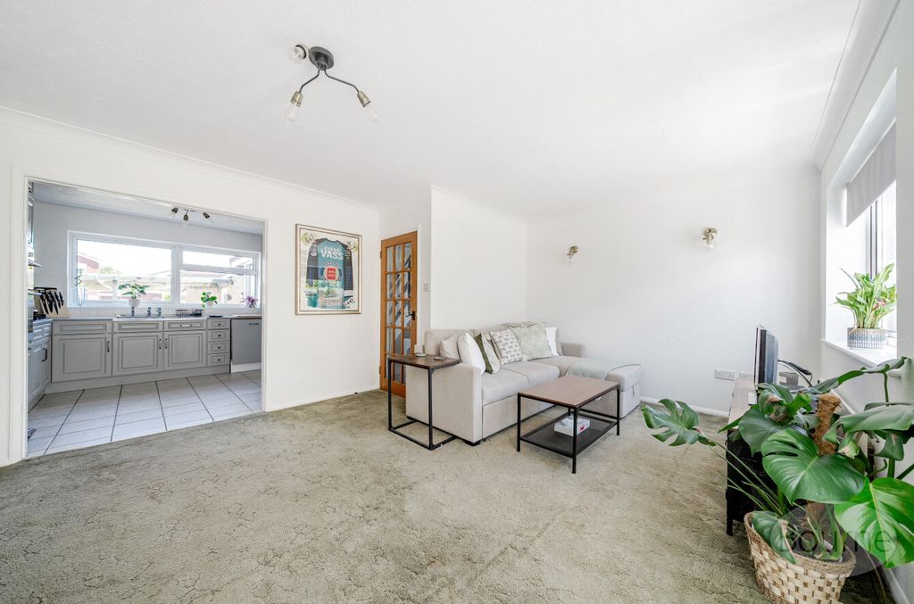 Property photo 3 of 14 Bc171B30-7Ec7-4Ca...