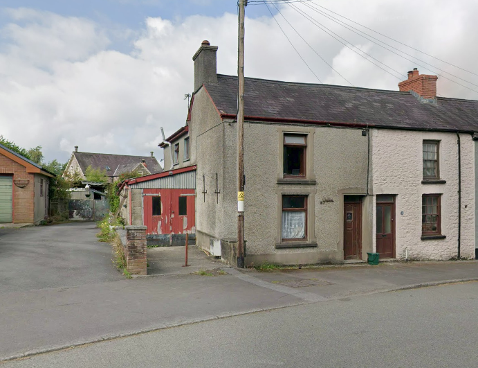 Property photo 1 of 12