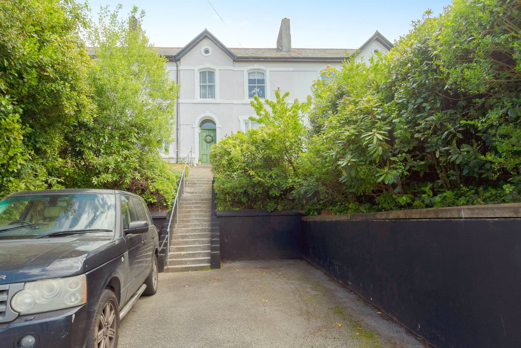 Property photo 1 of 24