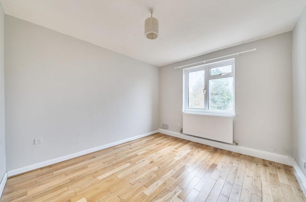 Property photo 2 of 17 1397898-17-697795Ec72790.Jpg