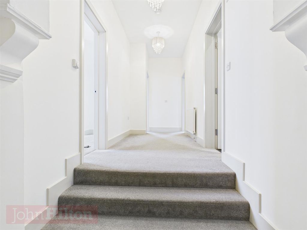 Property photo 2 of 10 Cam02534G0-Pr0623-Still001.Jpg