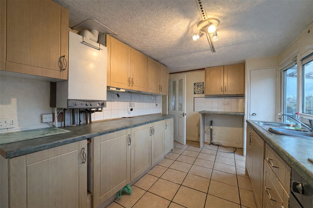 Property photo 2 of 10 Picture No. 06