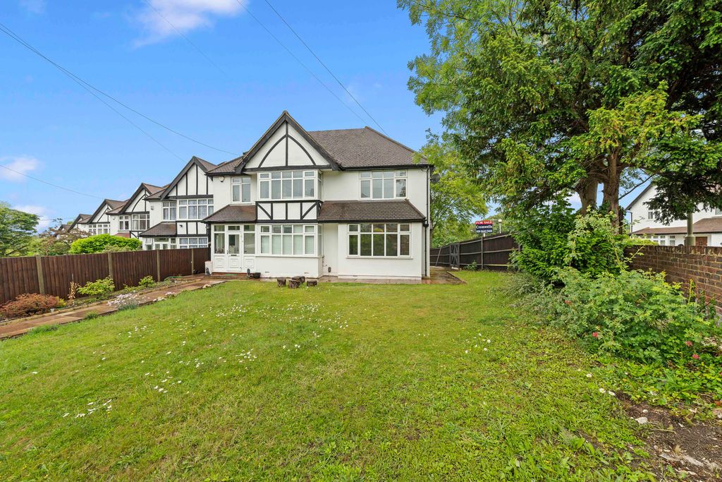 Property photo 1 of 20 Photo 18