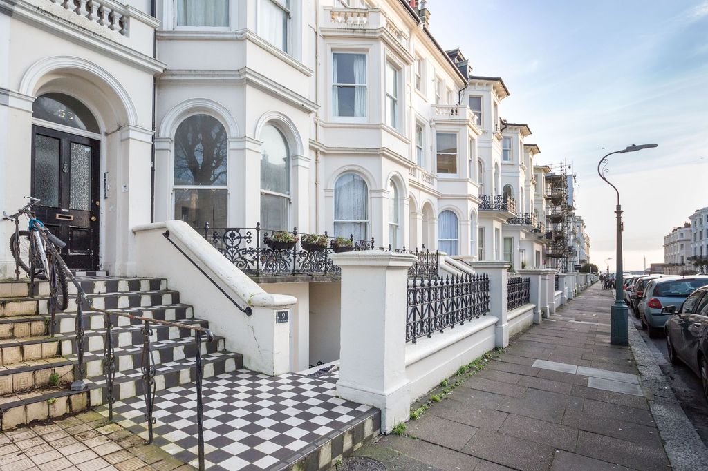 Property photo 1 of 9