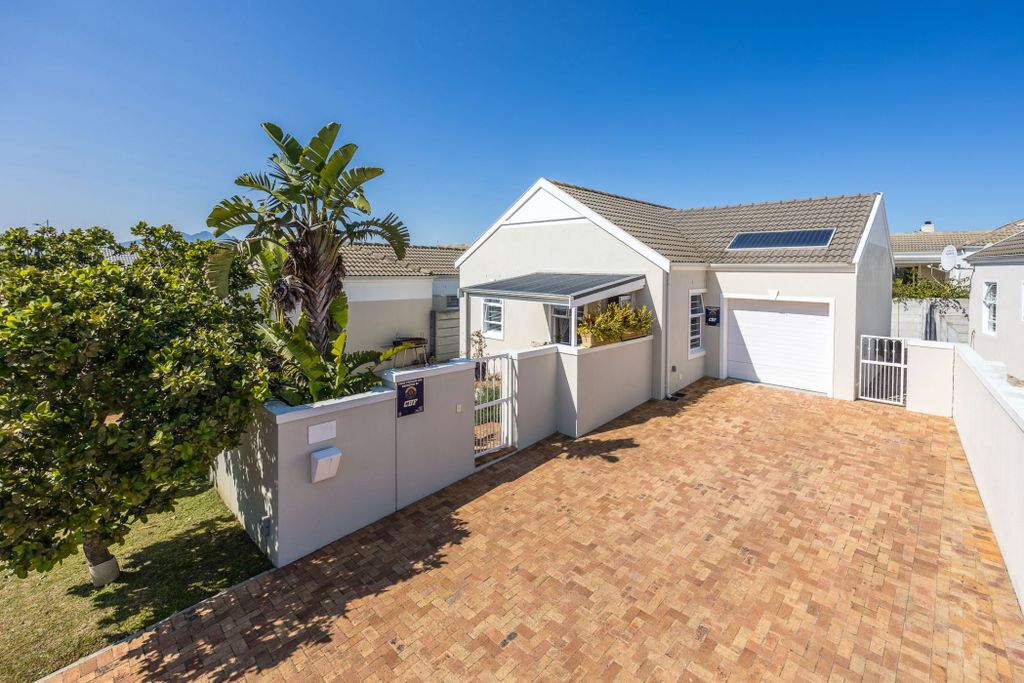 Property photo 1 of 20 Dbv1713749