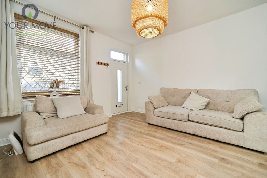 Property photo 3 of 15 Pbox-Img.Jpg
