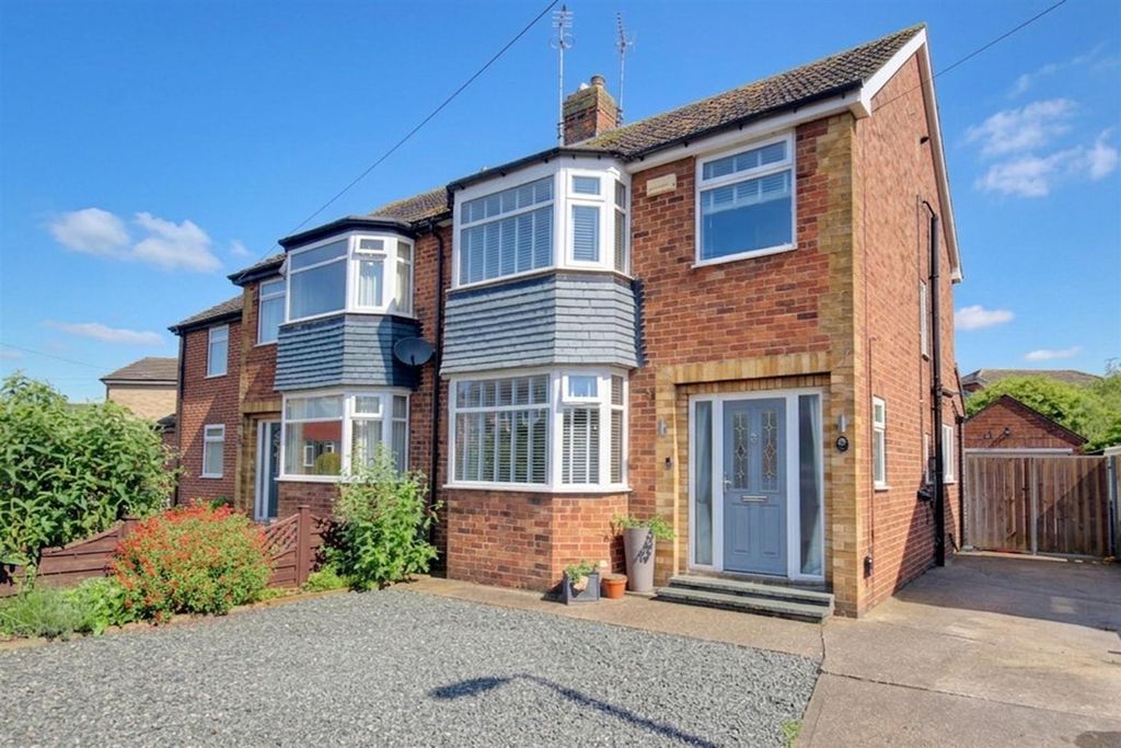 Property photo 1 of 16 Ex_Lzn.Jpg