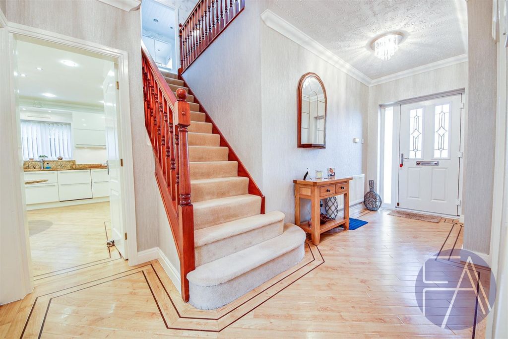 Property photo 3 of 27 5174302