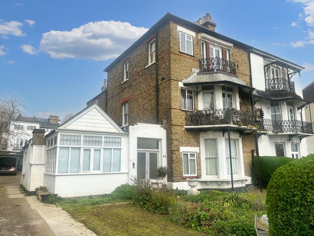 Property photo 1 of 12