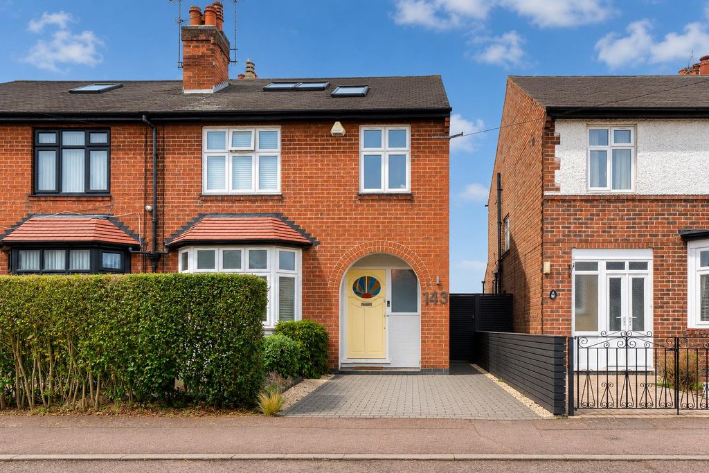Property photo 1 of 41 8F7Bccb8-B0c5-44c8-8E99-15186E000A8B.Png