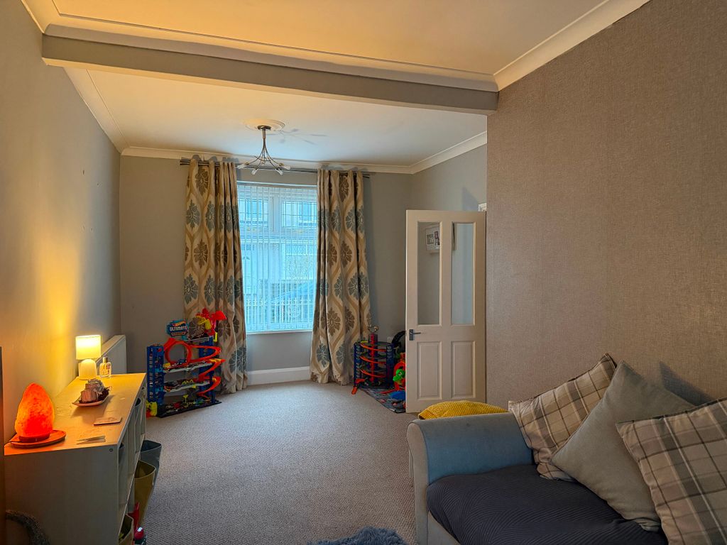 Property photo 3 of 21